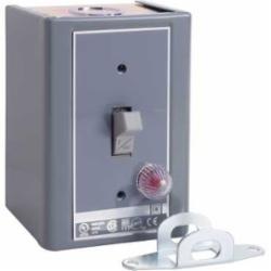 Square D 2510KGJ2B MANUAL SWITCH 600VAC K+OPTIONS,0.5 and 0.75 Inch Knockouts (top and bottom) Screw Clamp,2HP@115VAC - 7.5HP@230VAC - 10HP@460/575VAC,3-Phase,30A,3P,600VAC/230VDC,K,NEMA 1,Non-Reversing Manual Switch,Provides manual ON/OFF control of sing