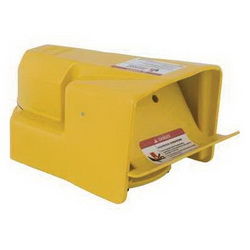 Square D 9002AW124 FOOT SWITCH 600VAC 10AMP +OPTIONS,0.75 Inch NPT (Conduit Entrance),600V,DPDT,Foot Switch,Fully shielded with oversized pedal shield, side shields and safety door,NEMA 2/4/13,UL Listed File E42259 CCN NKCR - CSA Certified File Number LR25490 Class 184 N 13.1U,Water tight, Dust tight and Oil tight (Indoor/Outdoor)